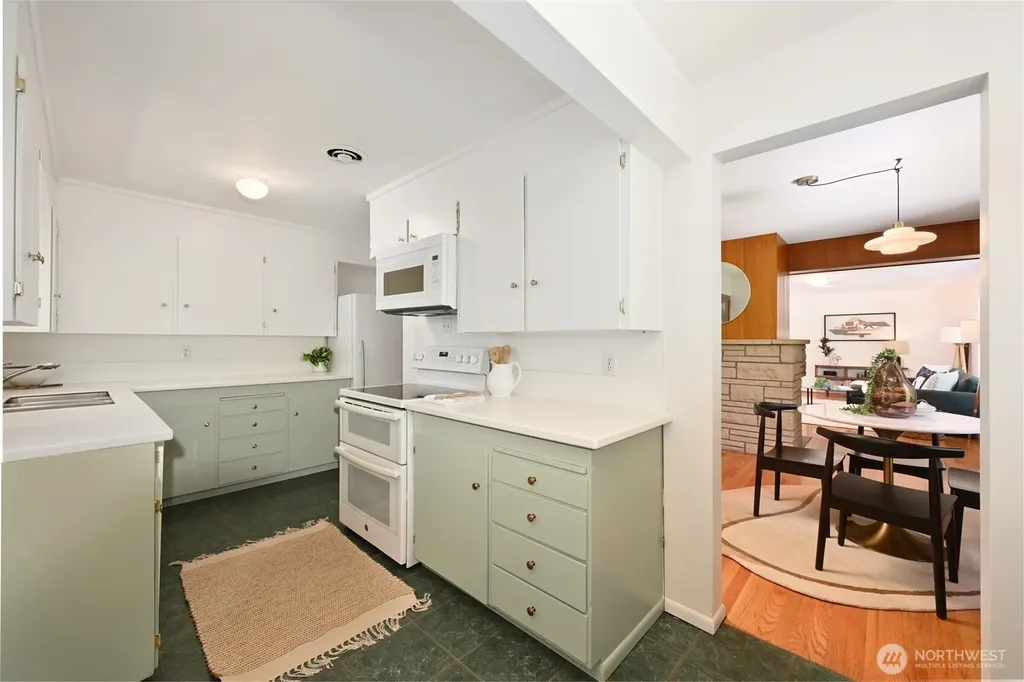 10801 12th Avenue NE Seattle WA 98125