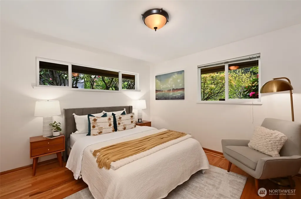 10801 12th Avenue NE Seattle WA 98125