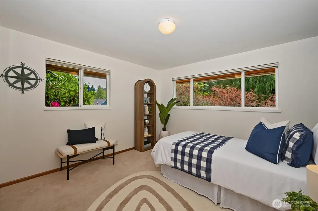 10801 12th Avenue NE Seattle WA 98125