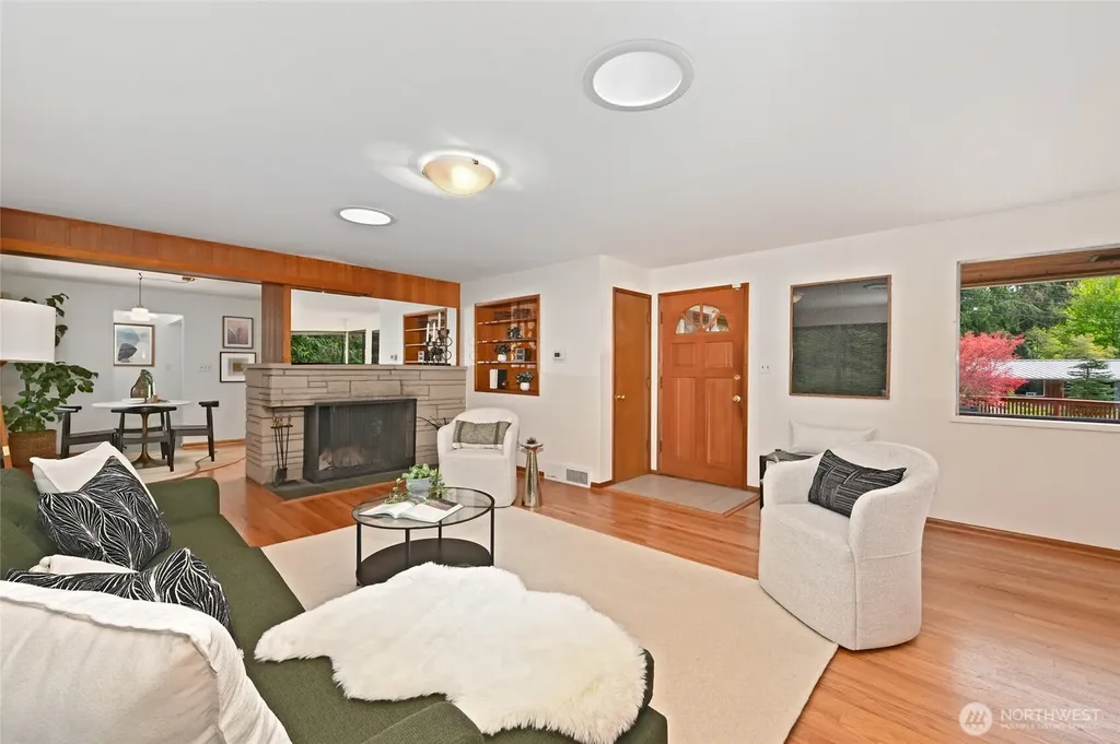 10801 12th Avenue NE Seattle WA 98125