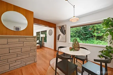 10801 12th Avenue NE Seattle WA 98125