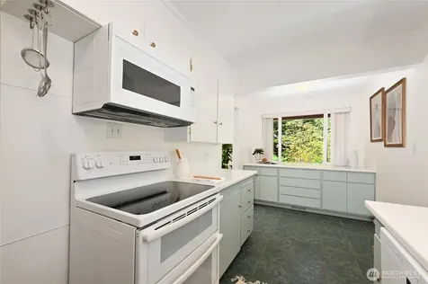 10801 12th Avenue NE Seattle WA 98125
