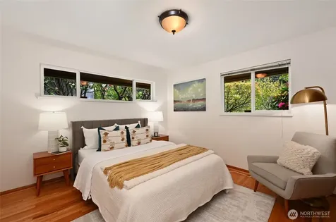 10801 12th Avenue NE Seattle WA 98125
