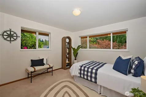 10801 12th Avenue NE Seattle WA 98125