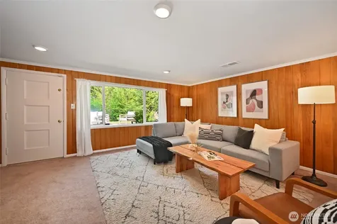 10801 12th Avenue NE Seattle WA 98125