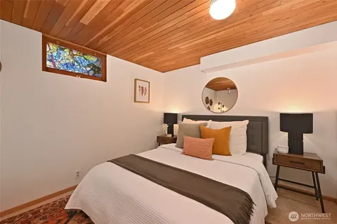10801 12th Avenue NE Seattle WA 98125