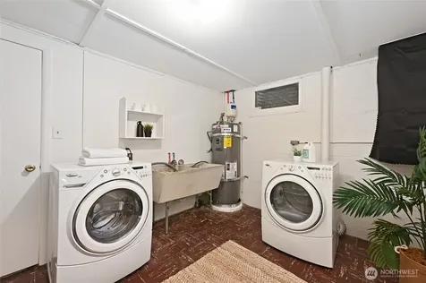 10801 12th Avenue NE Seattle WA 98125