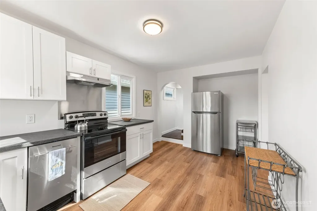411 11th Street Hoquiam WA 98550