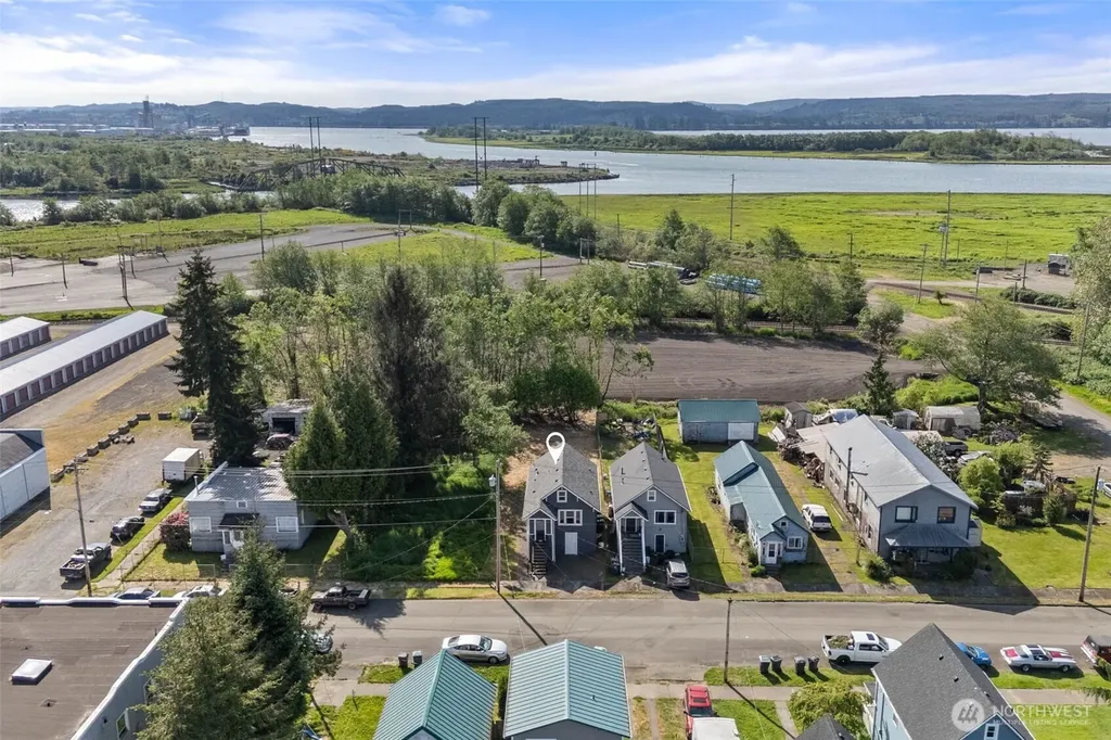 411 11th Street Hoquiam WA 98550