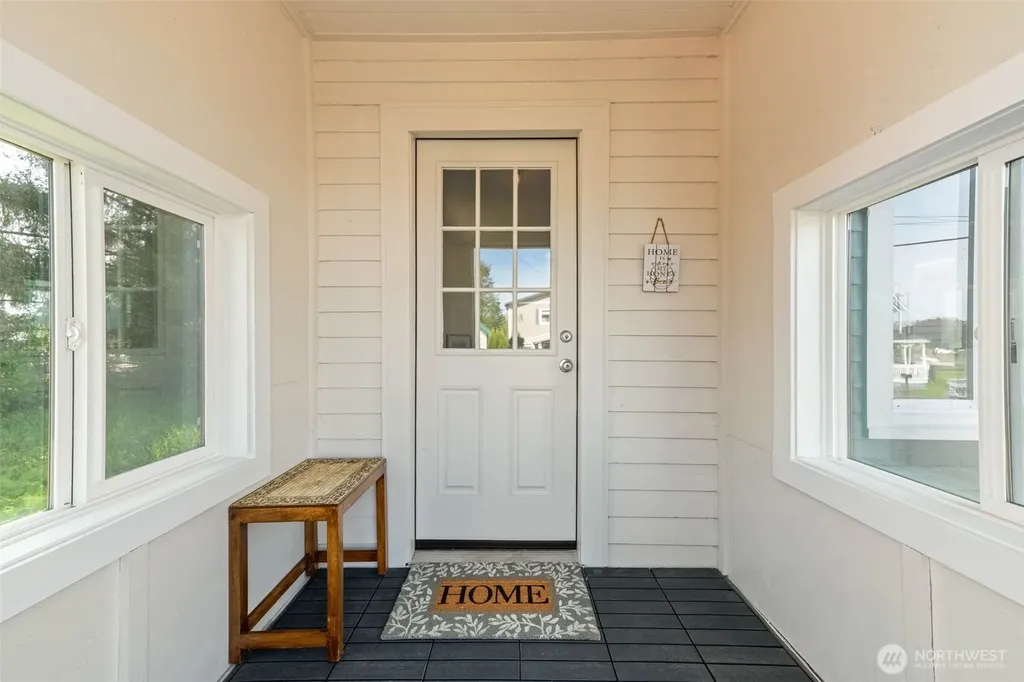 411 11th Street Hoquiam WA 98550