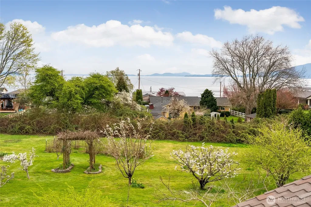 3910 Cliffside Drive Bellingham WA 98225