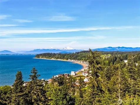1018 Clear Morning Lane Camano Island WA 98282