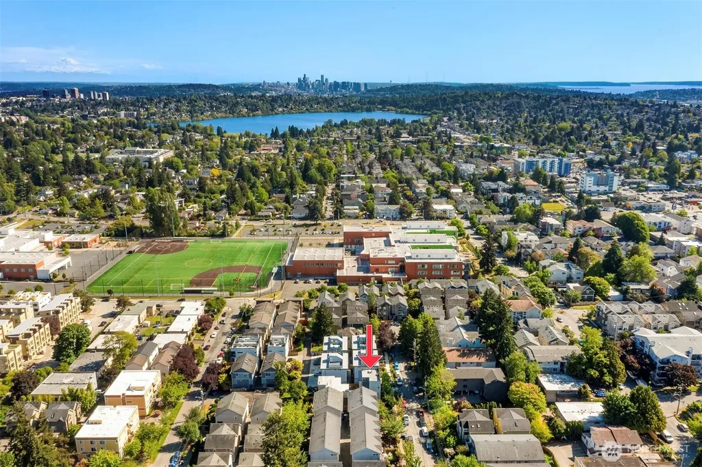 9230 Interlake Avenue N Seattle WA 98103