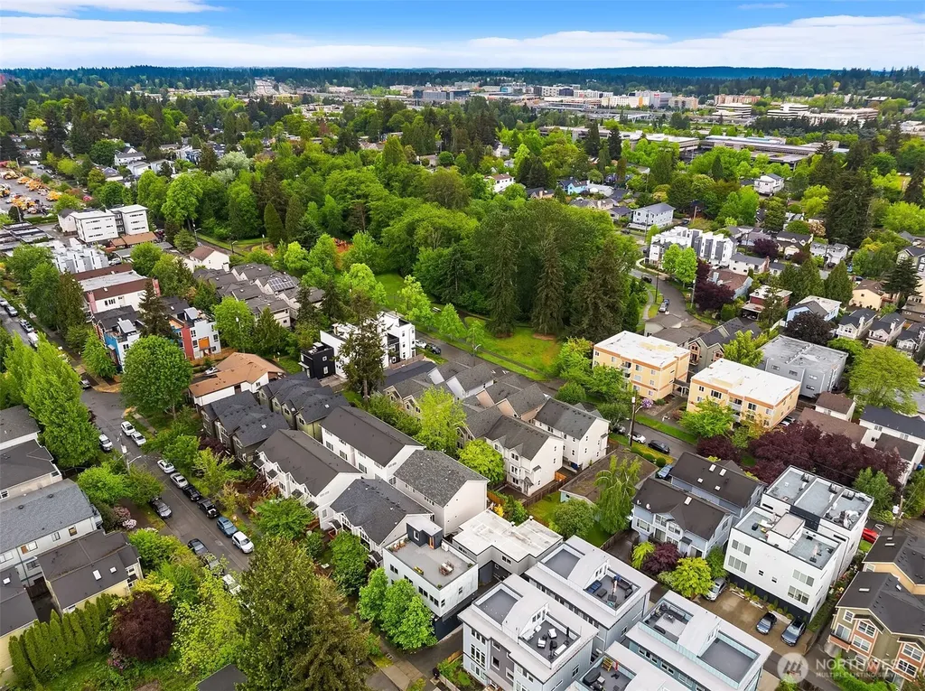 9230 Interlake Avenue N Seattle WA 98103