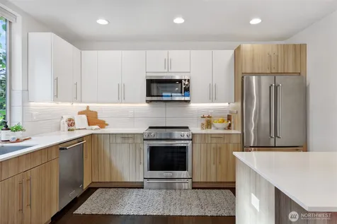 9230 Interlake Avenue N Seattle WA 98103