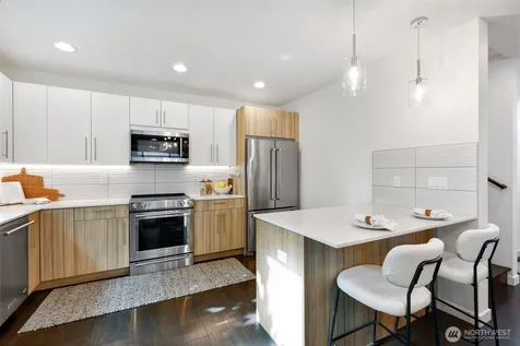 9230 Interlake Avenue N Seattle WA 98103