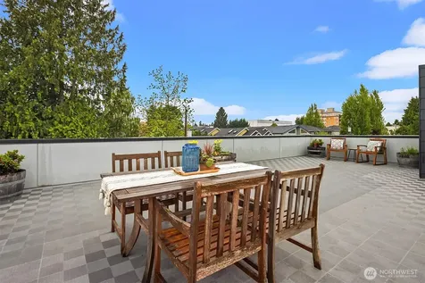 9230 Interlake Avenue N Seattle WA 98103