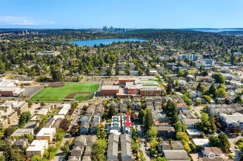 9230 Interlake Avenue N Seattle WA 98103