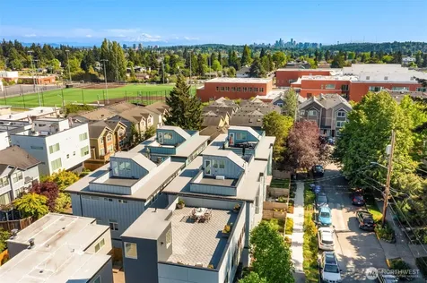9230 Interlake Avenue N Seattle WA 98103