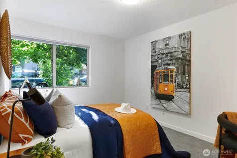 9230 Interlake Avenue N Seattle WA 98103