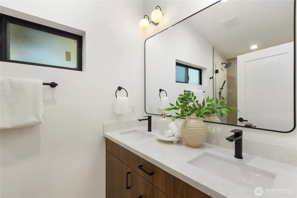 8823 Dibble Avenue NW Seattle WA 98117