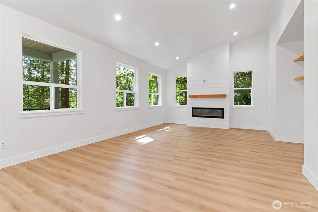 13 Deer Run Bellingham WA 98229