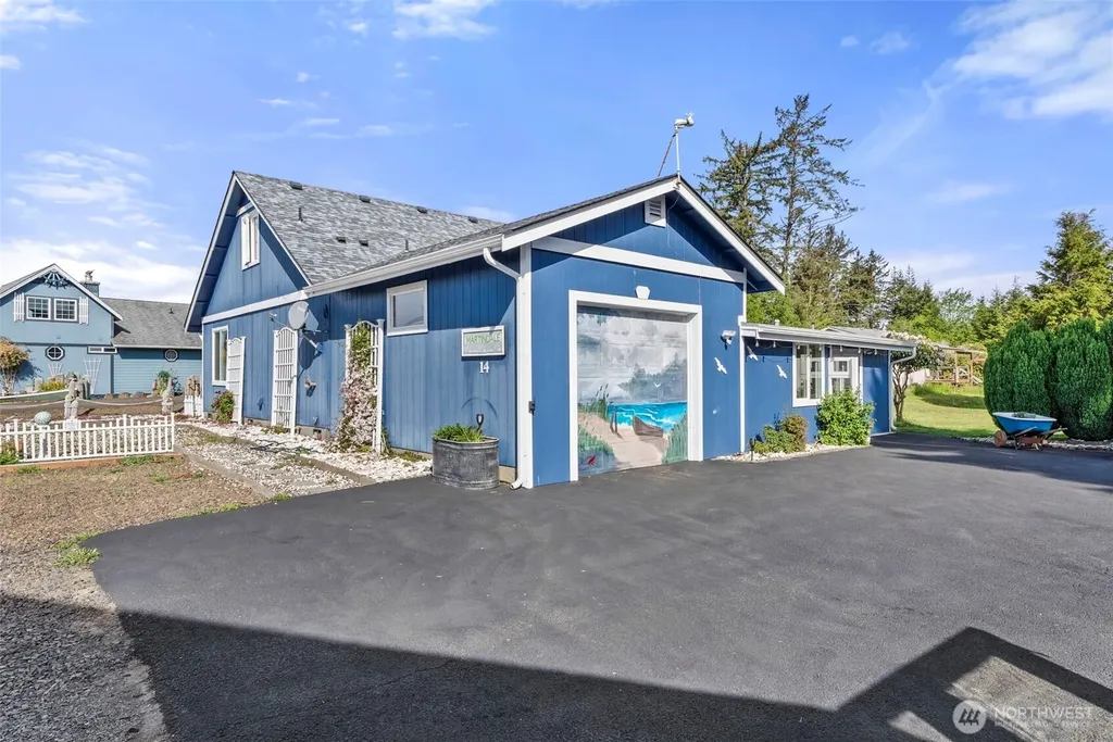14 Sunset Road South Bend WA 98586