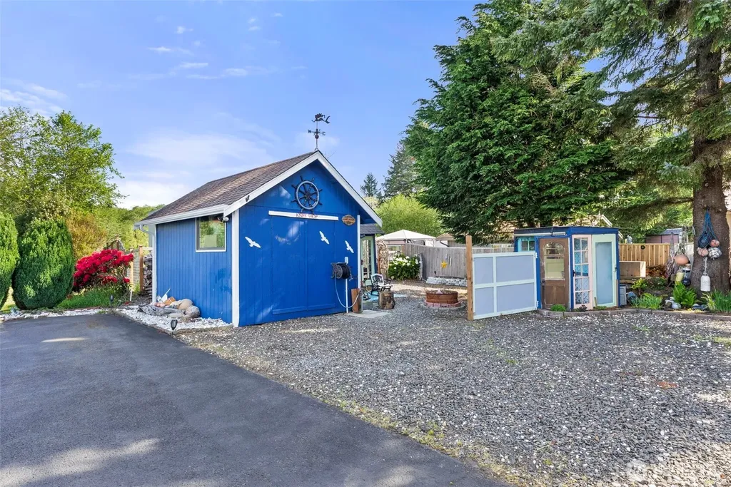 14 Sunset Road South Bend WA 98586