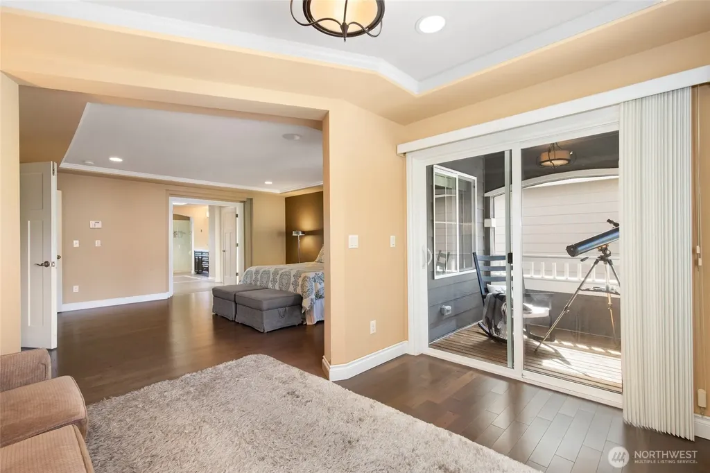 21435 SE 2nd Street Sammamish WA 98074