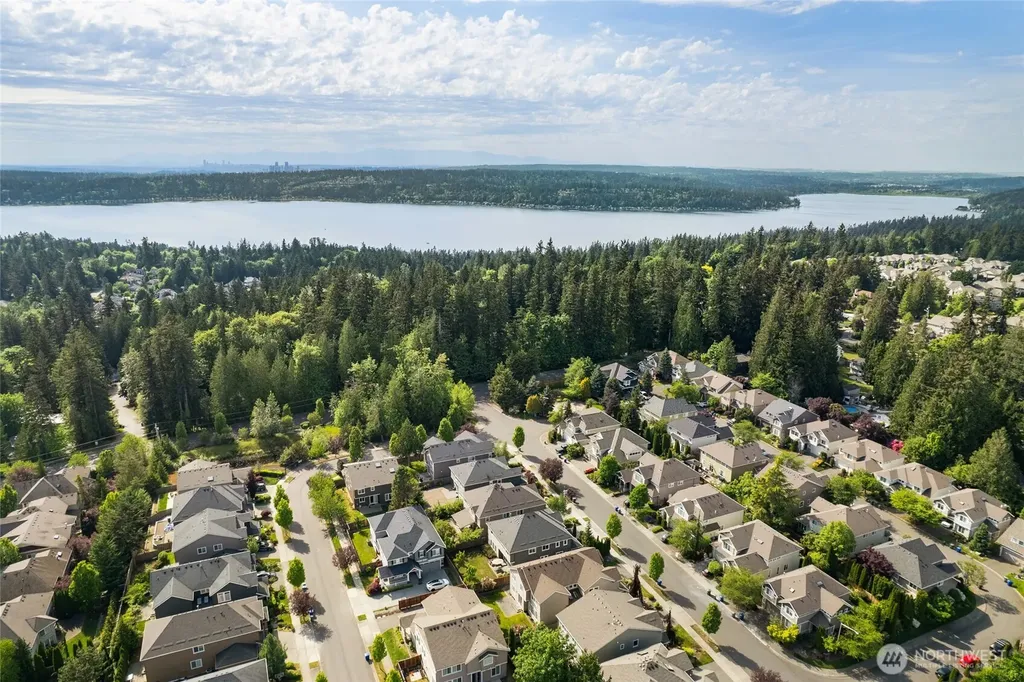 21435 SE 2nd Street Sammamish WA 98074