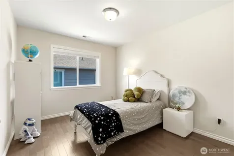 21435 SE 2nd Street Sammamish WA 98074