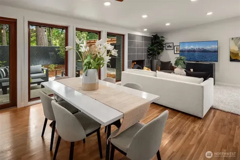 15634 SE 8th Street Bellevue WA 98008