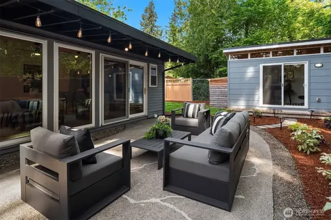 15634 SE 8th Street Bellevue WA 98008