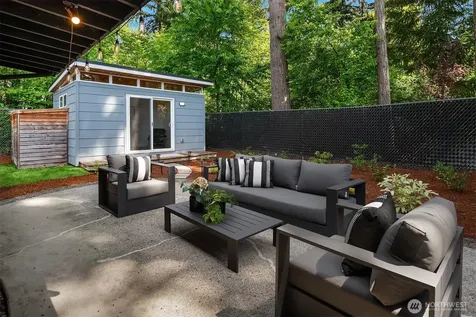 15634 SE 8th Street Bellevue WA 98008