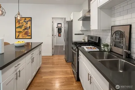 15634 SE 8th Street Bellevue WA 98008