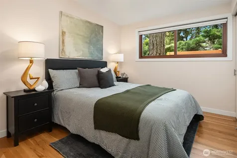 15634 SE 8th Street Bellevue WA 98008