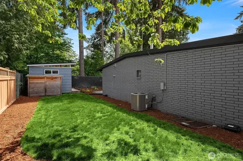 15634 SE 8th Street Bellevue WA 98008