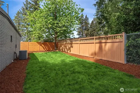 15634 SE 8th Street Bellevue WA 98008