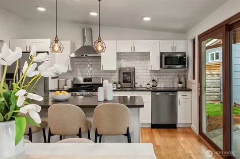 15634 SE 8th Street Bellevue WA 98008