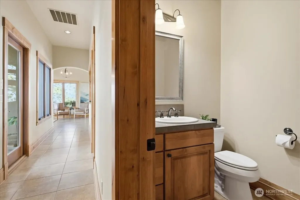 300 Hawks Ridge Road Chelan WA 98816