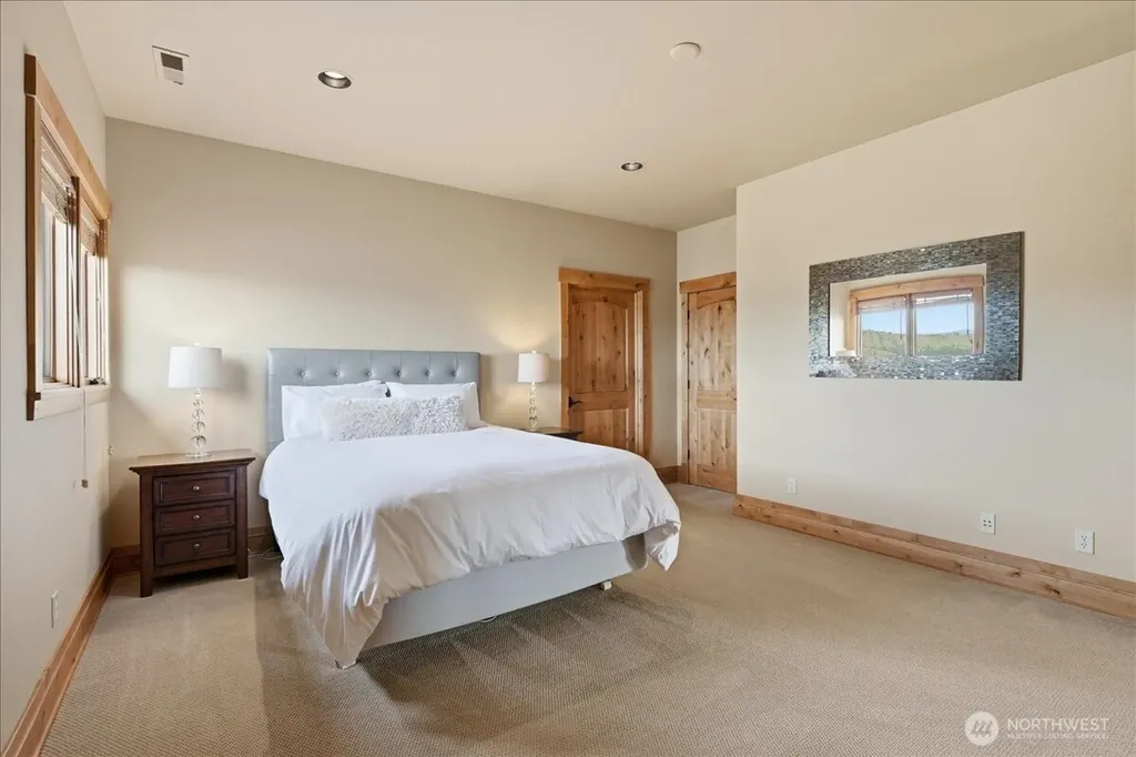 300 Hawks Ridge Road Chelan WA 98816