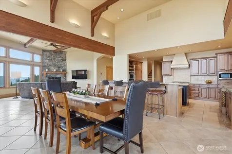 300 Hawks Ridge Road Chelan WA 98816