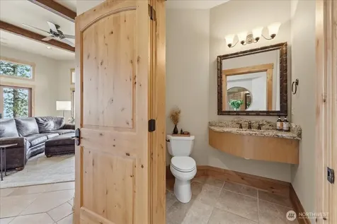 300 Hawks Ridge Road Chelan WA 98816