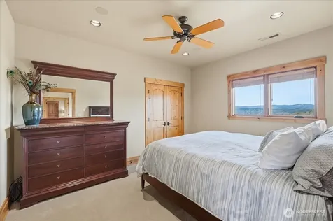 300 Hawks Ridge Road Chelan WA 98816