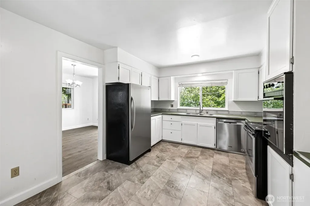 13710 Madrona Road SW Port Orchard WA 98367