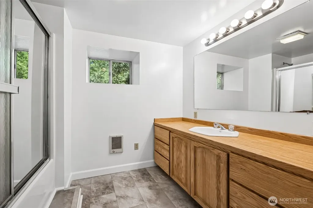 13710 Madrona Road SW Port Orchard WA 98367