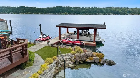 5021 Lakehurst Lane Bellevue WA 98006