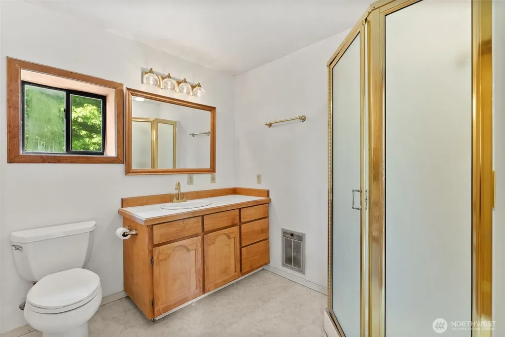 315 Pine Street South Bend WA 98586