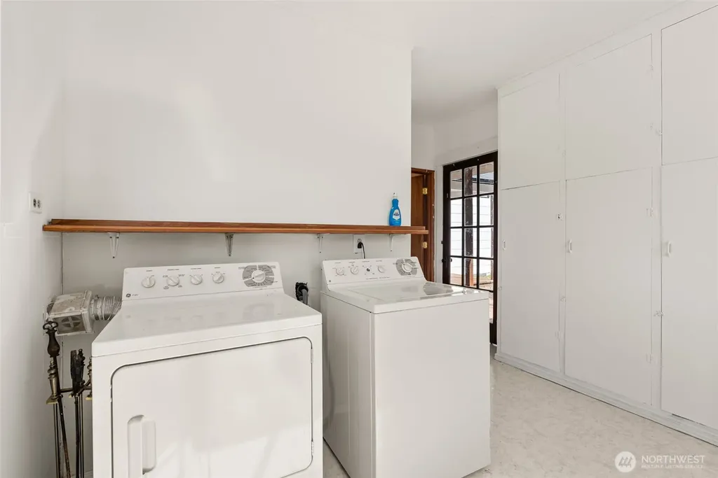 315 Pine Street South Bend WA 98586