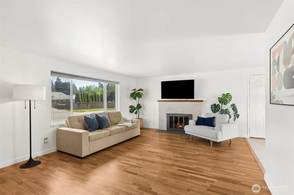 17035 128th Avenue SE Renton WA 98058